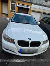 BMW 3er Touring 318d Automatik mit Checkhe... - BMW 318 aus 2011: Kombi, 318d
