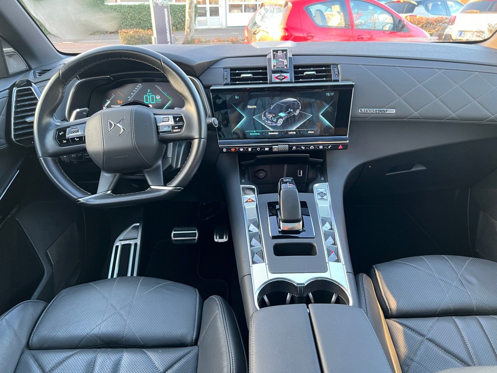 Fahrzeugabbildung DS Automobiles DS7 Crossback E-Tense 4x4 300 Anhängerkupplung