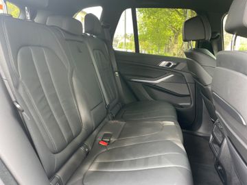 Fahrzeugabbildung BMW X5 30d xDrive M-Paket*Head-Up*HarmanKardon*ACC*