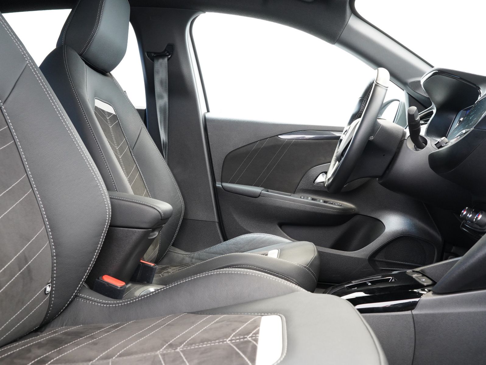 Fahrzeugabbildung Opel Corsa F e Ultimate CARPLAY/INTELLILUX/SOH