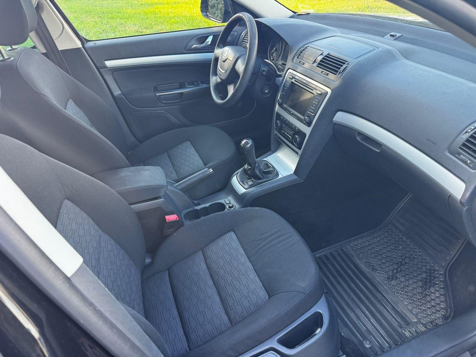 Skoda Octavia 2009 — photo 10