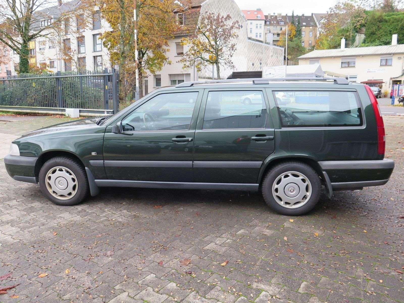 Volvo V70 5Zyl.Turbo Sthzg Tüv Neu Kein Wartst. 1. HND