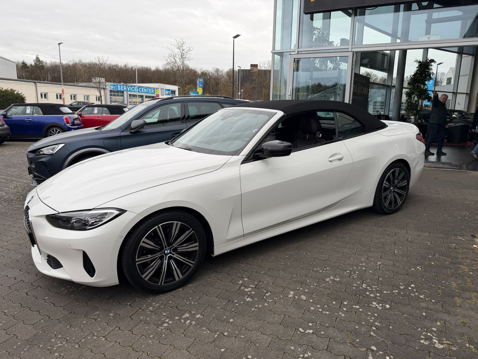 Fahrzeugabbildung BMW 420i Cabrio Shadow Line AHK LEDER LED NAV 18"