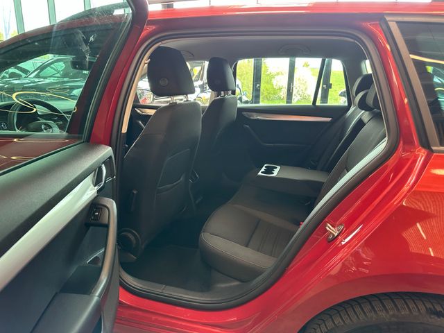 Skoda Octavia Combi Ambition 4x4 *ACC*PDC*