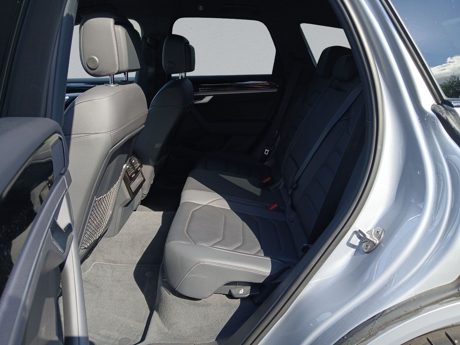 Volkswagen Touareg V8 TDI tip. R-Line Matrix LM 21 Leder foto 6