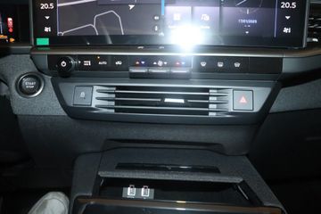 Fotografie 22 des Opel Grandland (X) Grandland 1.2 DI Hybrid 48 V Automatik GS Tech P