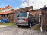 Volkswagen T6 Multivan, elektrische Türen, Scheckheftgepfl. - VW T6 Multivan Gebrauchtwagen in Hannover