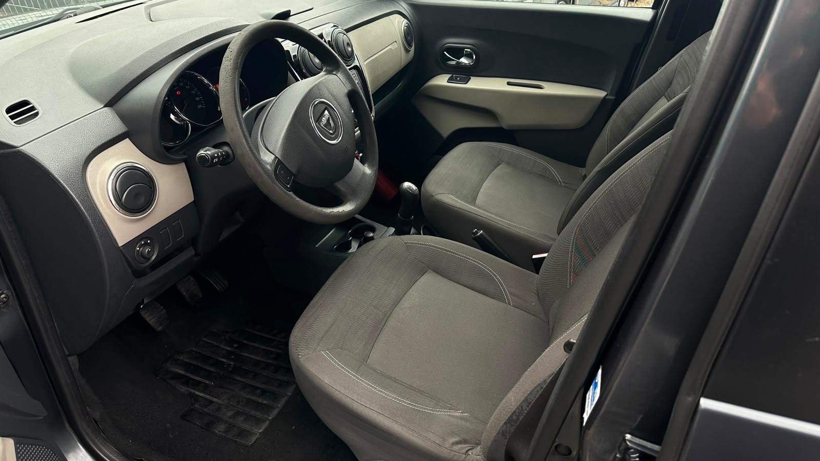 Dacia Lodgy 2012 — photo 10