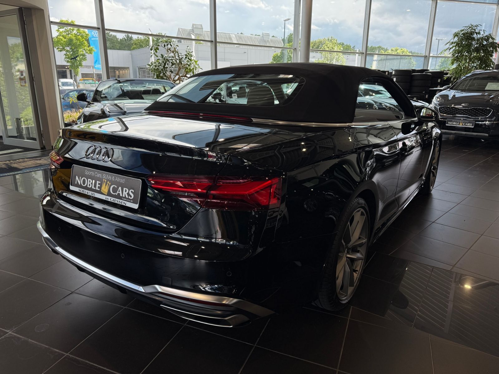 Fahrzeugabbildung Audi A5 Cabriolet 40 TFSI S line RFK LED NAVI