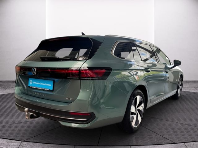 Fahrzeugabbildung Volkswagen Passat Variant 1.5 eTSI DSG BUSINESS NAV AHK KAM