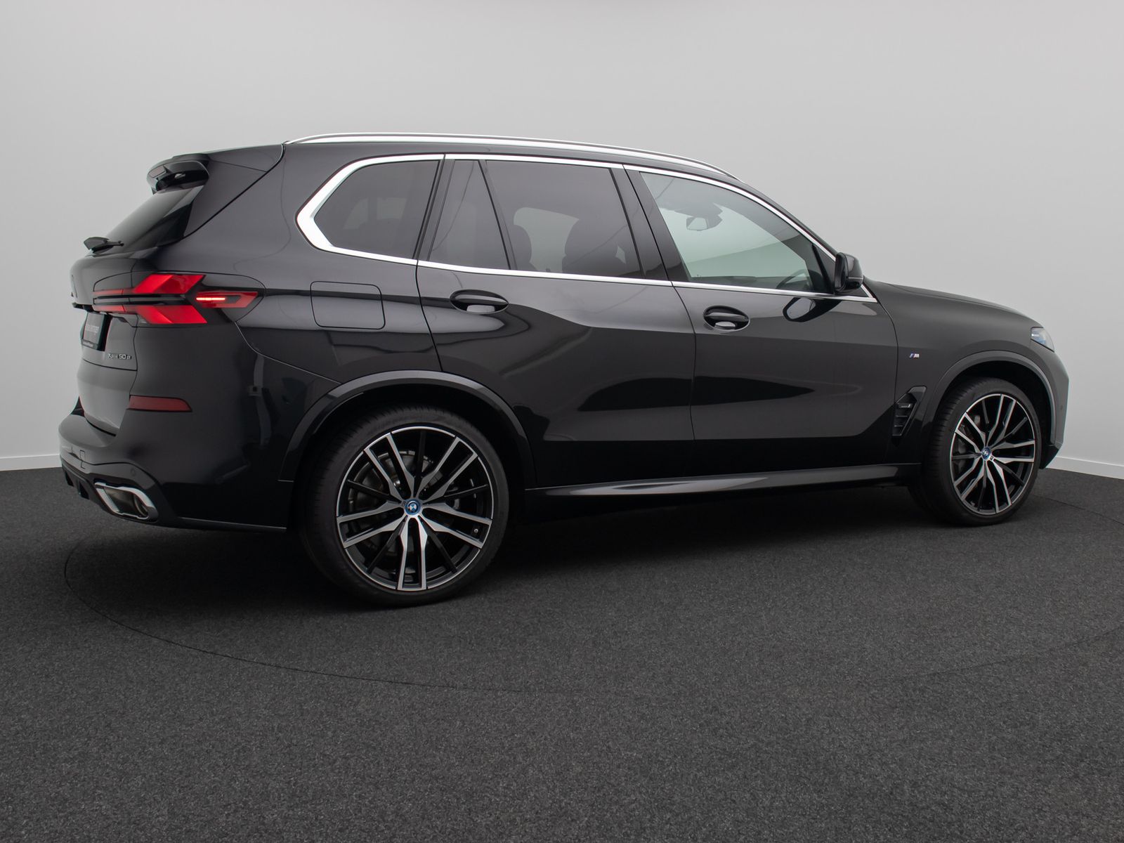 Fahrzeugabbildung BMW X5 xD50e M Sport 360&deg;H/K Panorama AHK DAB 22Zoll