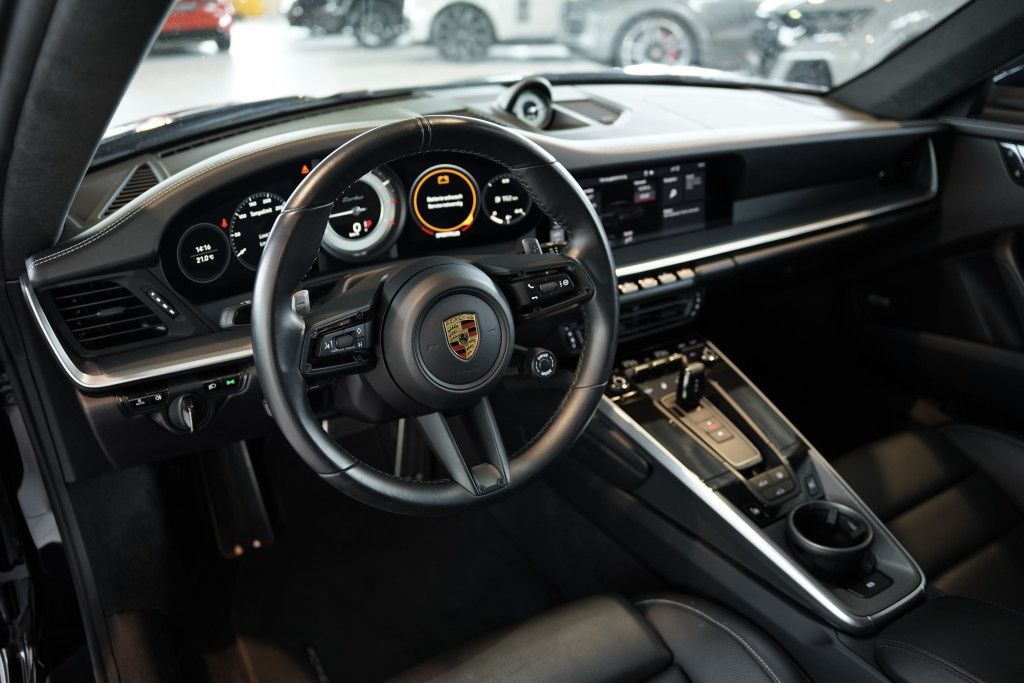 Porsche 992