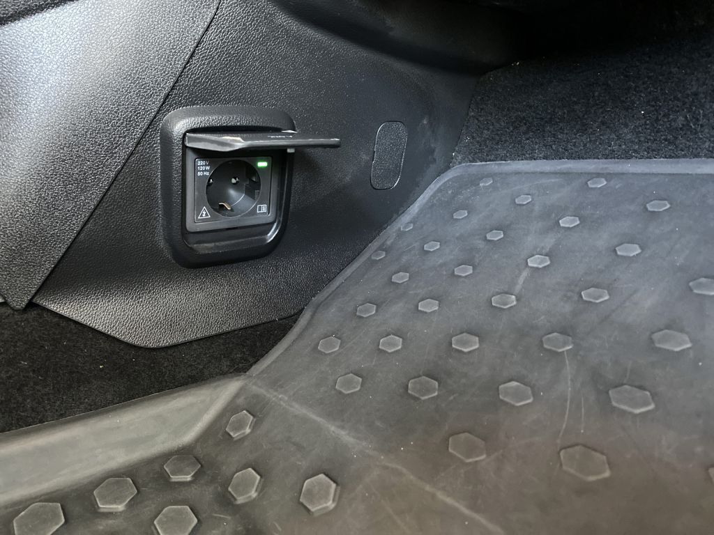 Fahrzeugabbildung Citroën Berlingo M PureTech 110 FEEL *Touch*Keyless*PDC*