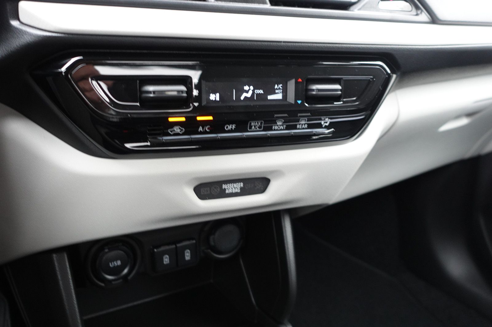 Fahrzeugabbildung Suzuki Swift Comfort 1.2,Navi,Sitzhz,Kamera,Alu,DAB,LED