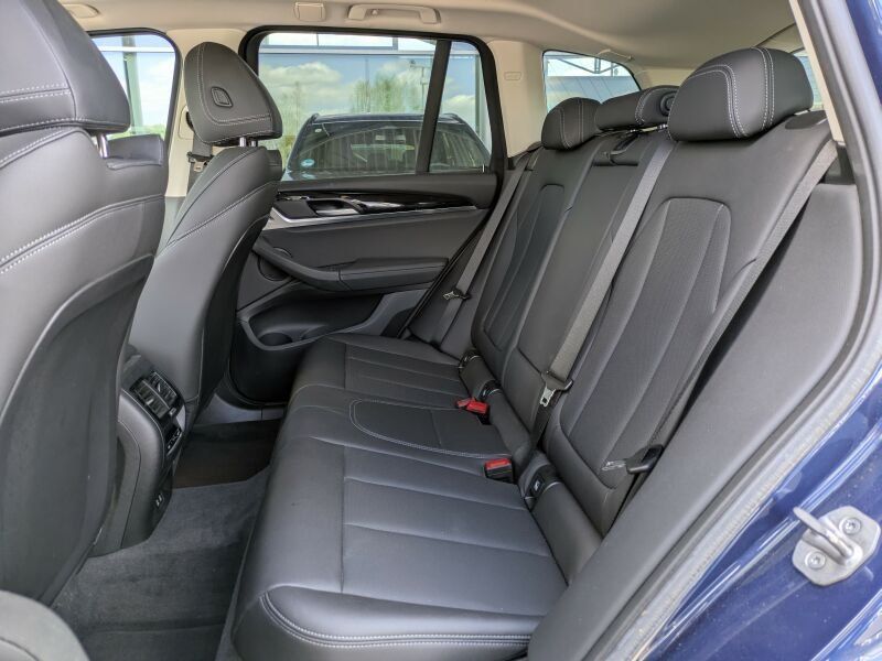 BMW X3 xDrive20d Laser. AHK. Navi Prof. Park.Ass. foto 6