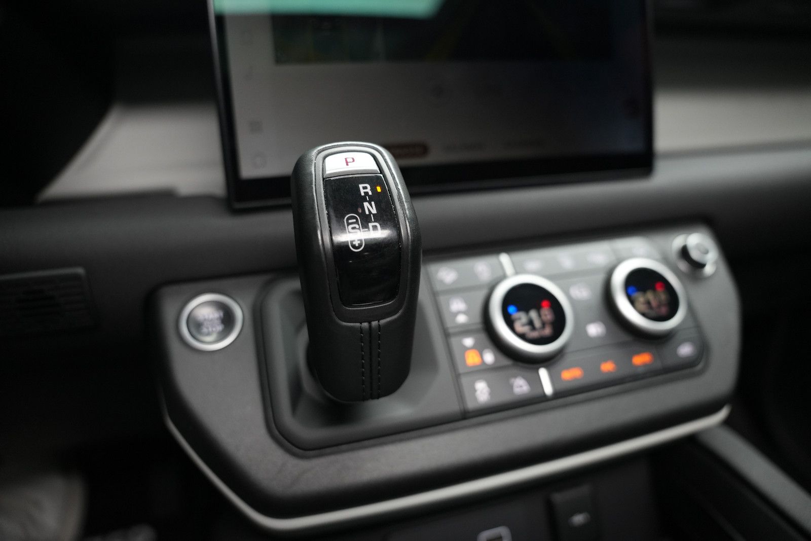 Fahrzeugabbildung Land Rover Defender 110 SE*Panorama*Meridian*360°KAM*Memory