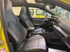 VW Golf  R-LINE DSG ACC PANO STANDHZG AHK GARANTIE
