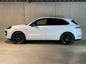 Porsche Cayenne - 3
