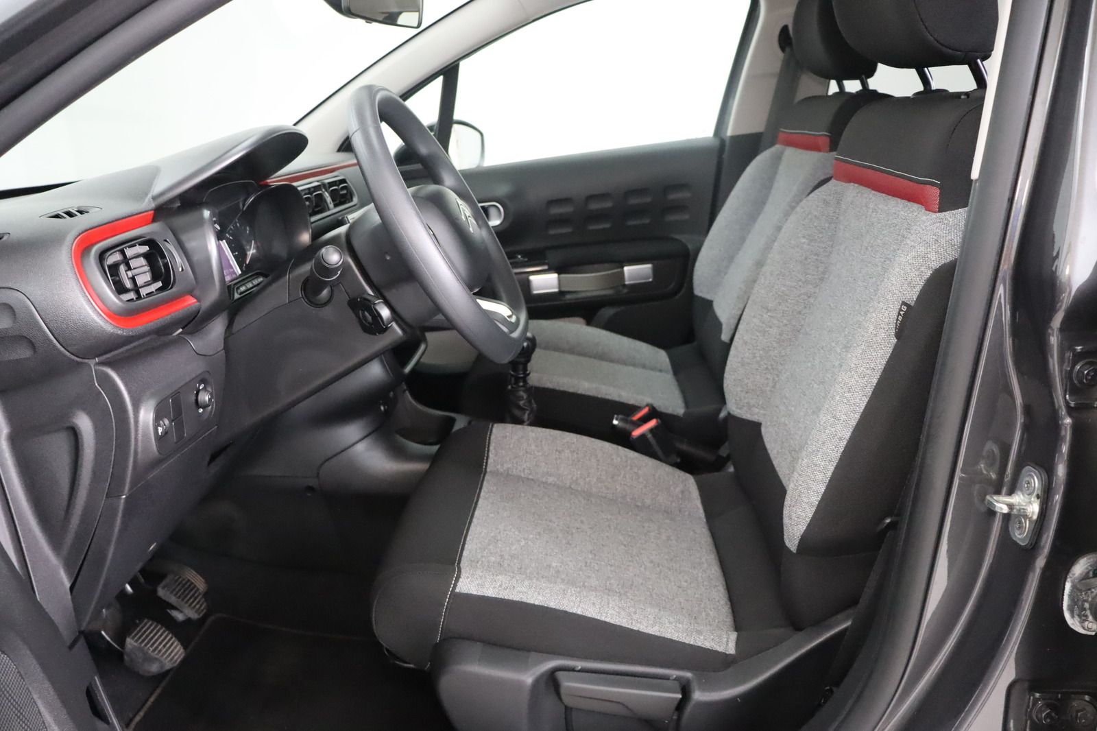 Fahrzeugabbildung Citroën C3 C-Series * LED * Navi * HU/AU neu * 1.Hand
