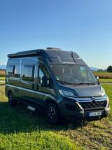 Pössl 2WIN Plus 600 mit Aufstelldach/Markise und AHK - Kastenwagen mit 5 Schlafplätzen