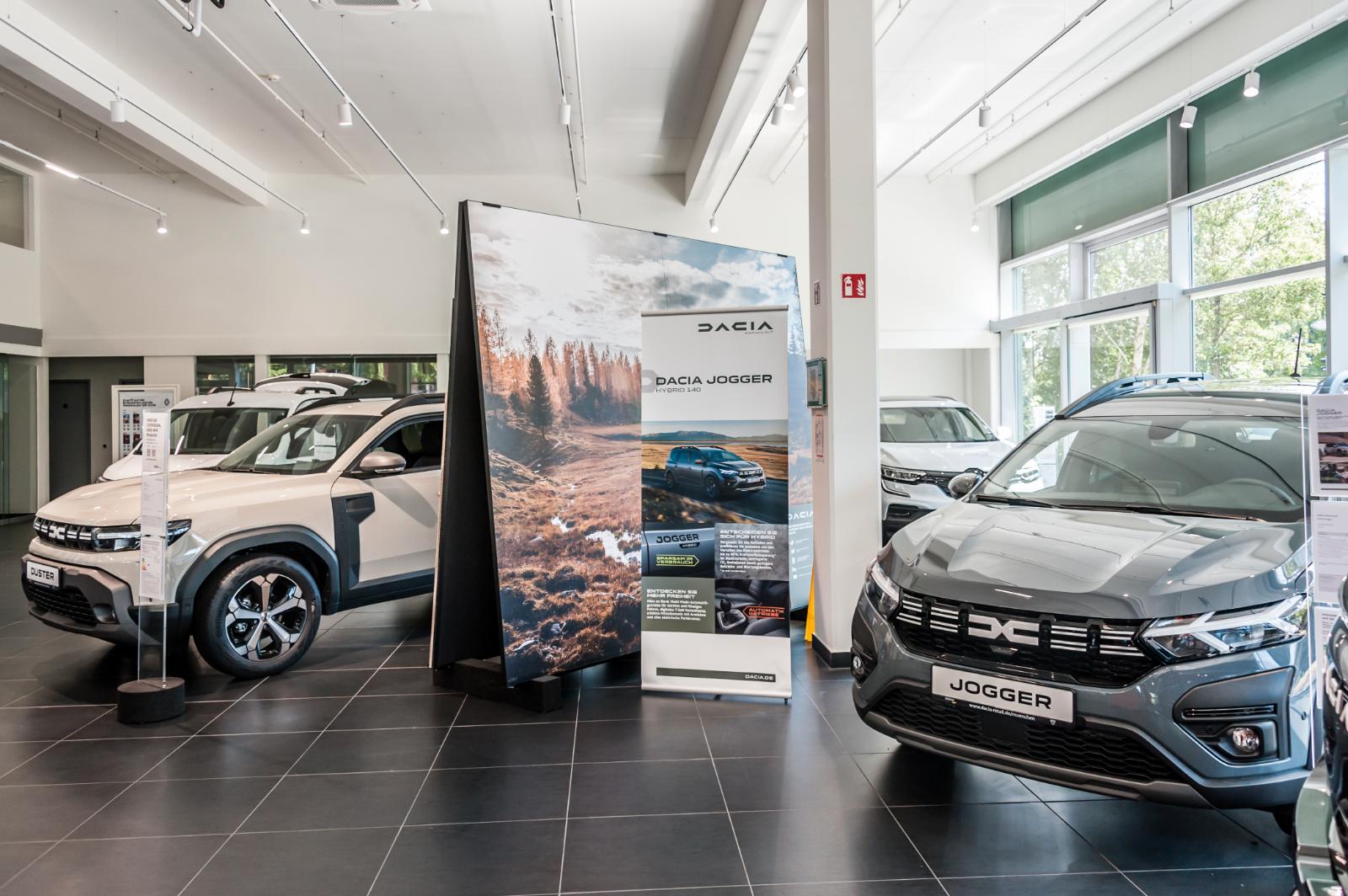 showroom-image-top