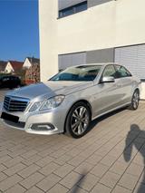 Mercedes-Benz Mercedes E200 Avantgarde *BI-Xenon*AHK*TÜV04/26* - gebrauchte Mercedes-Benz E 200 aus dem Jahr 2009