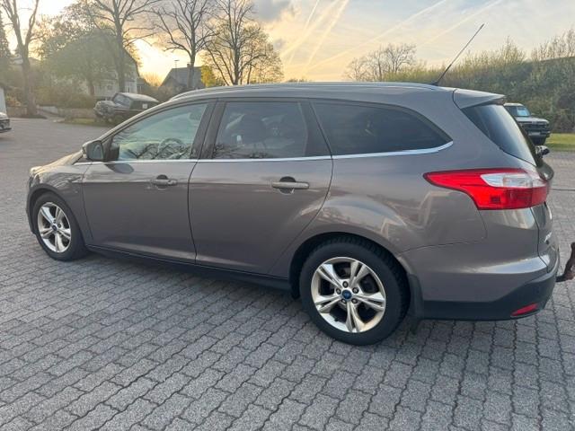 Ford Focus Turnier Champions Ed.   nur Händler/Export