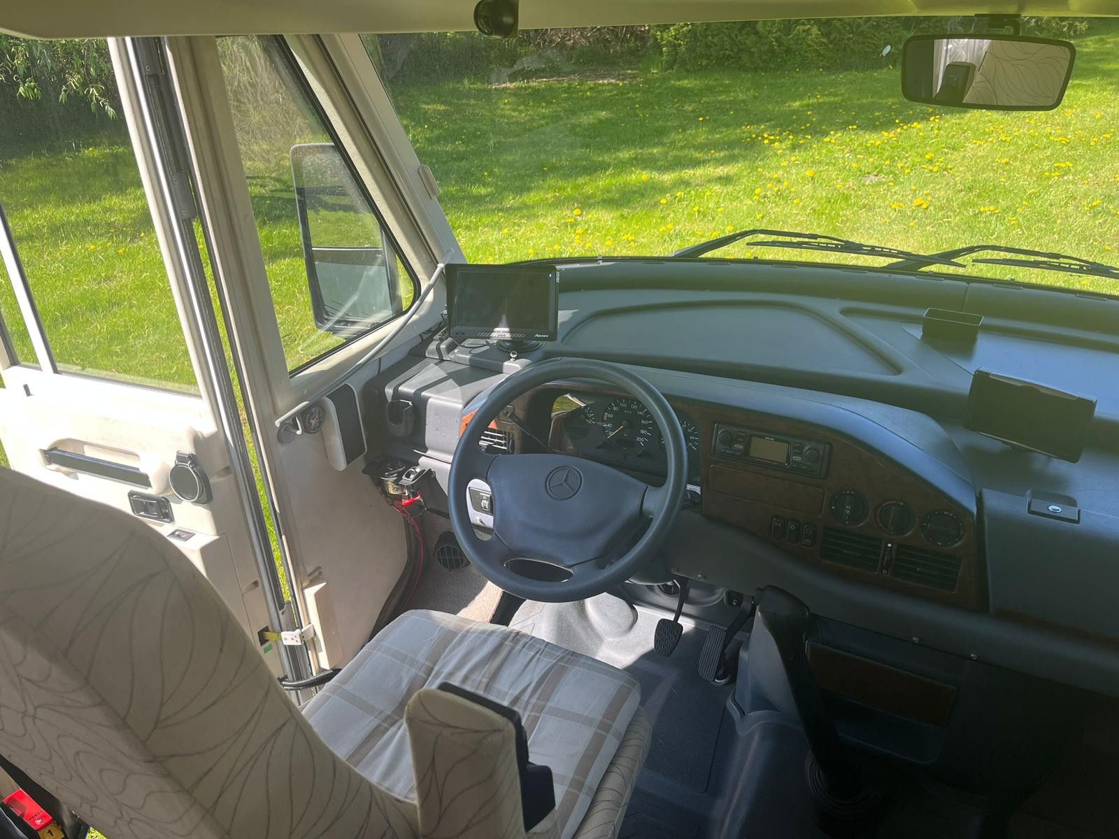 Fahrzeugabbildung HYMER / ERIBA / HYMERCAR S660 Automatik/AHK/SAT/Solar/Klima/Markise/Rückf