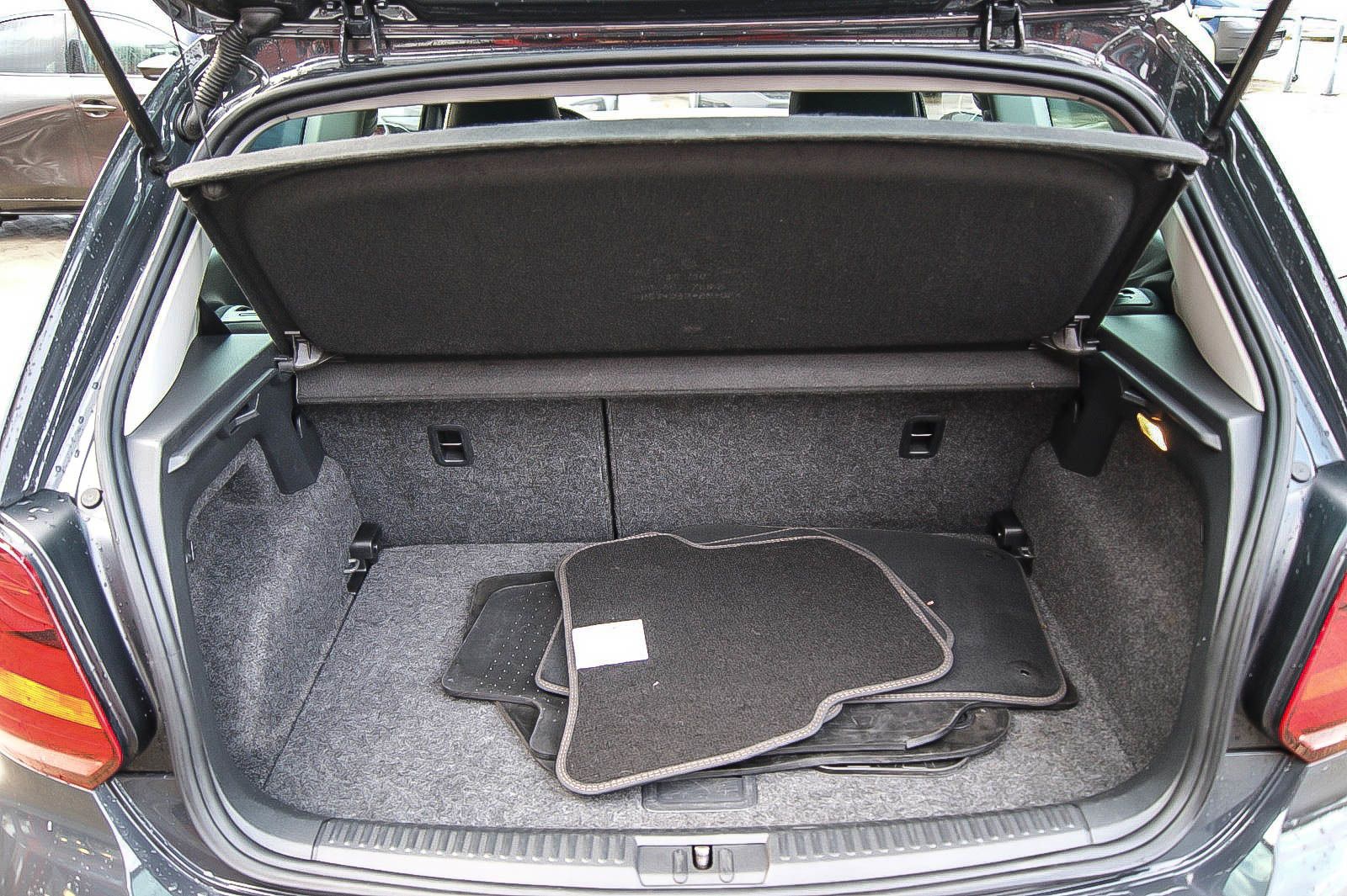 Fahrzeugabbildung Volkswagen Polo V 14TDI Allstar KLIMAAUTOMATIK TEMPOMAT PDC