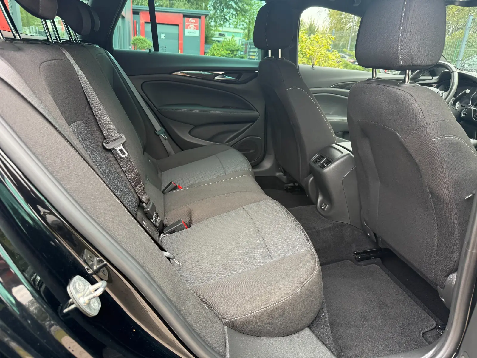 Opel Insignia B Sports Tourer Business(Tüv&Insp.neu)