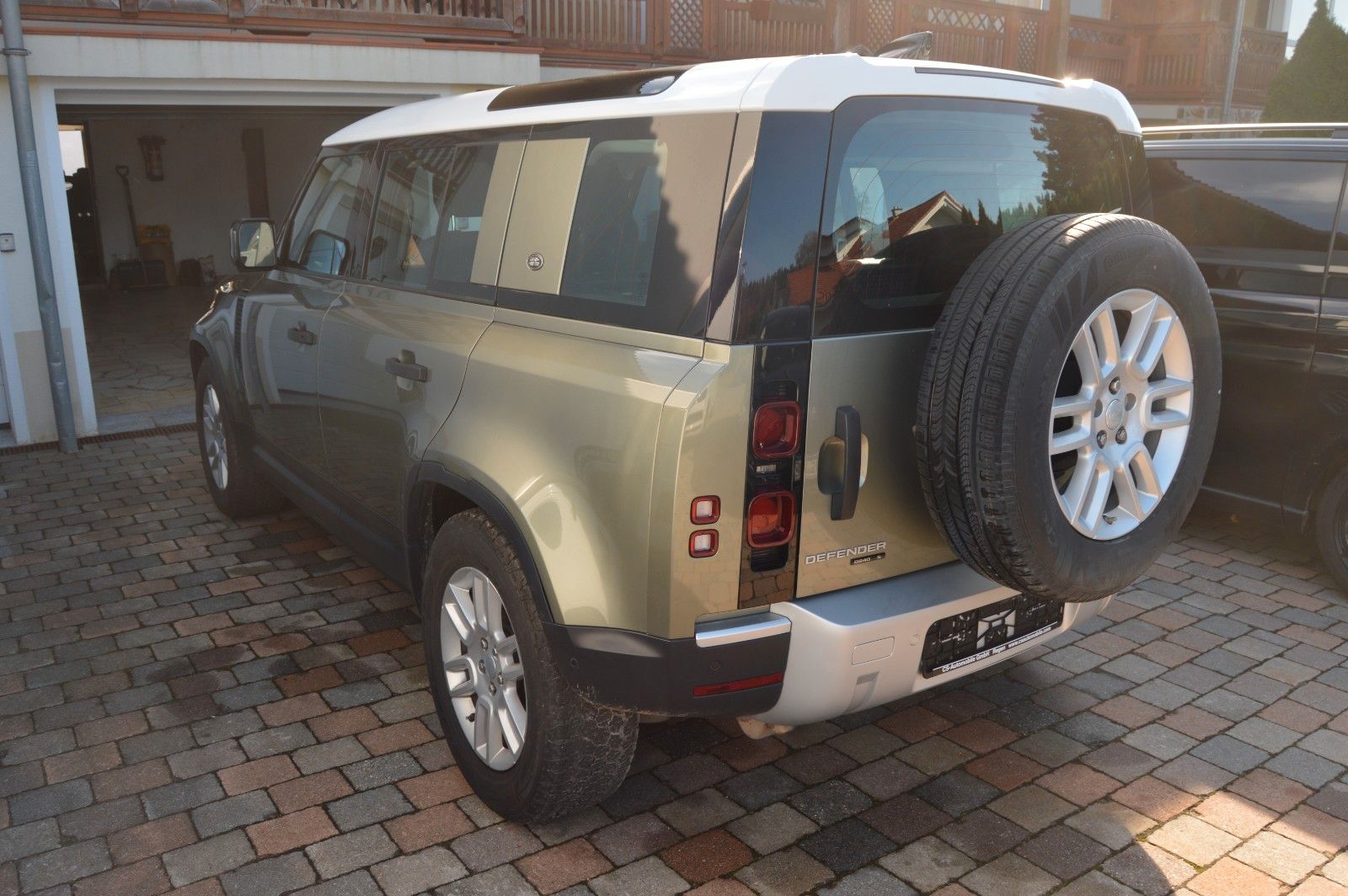 Land Rover Defender 110 S AWD 2.0 SD4 foto 3