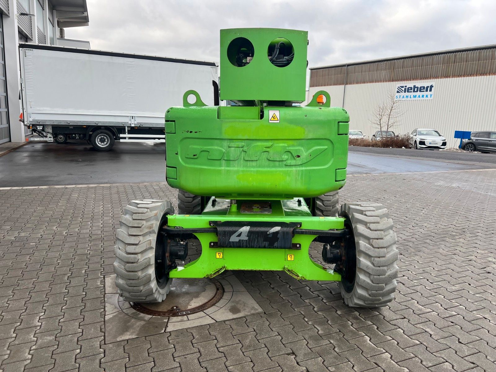 Fahrzeugabbildung Niftylift HR17 Hybrid 4X4 / 1.417h / 17m Arbeithöhe