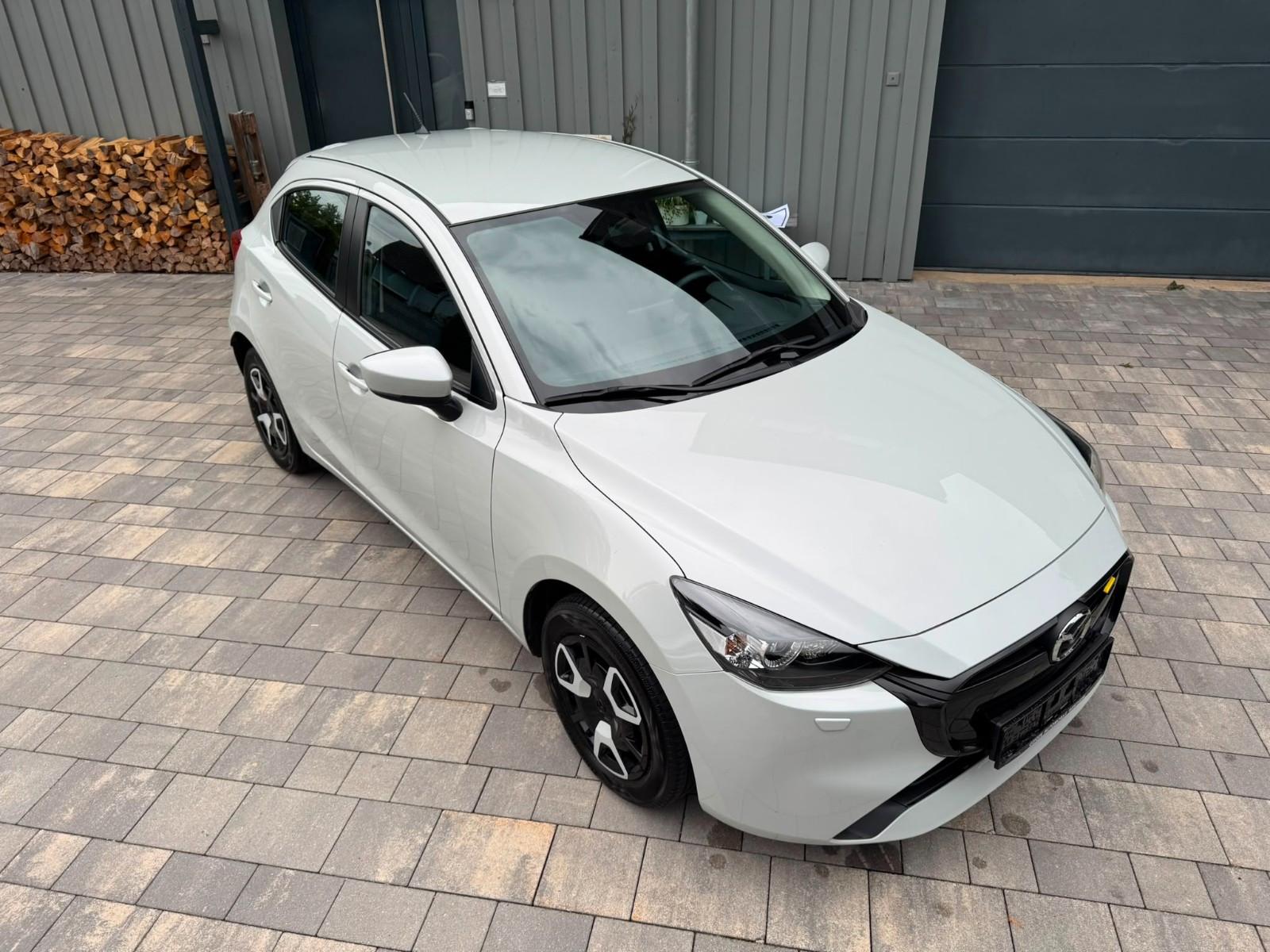 Mazda 2 90PS Center-Line LED PDC SHZ Tempomat 8-fach