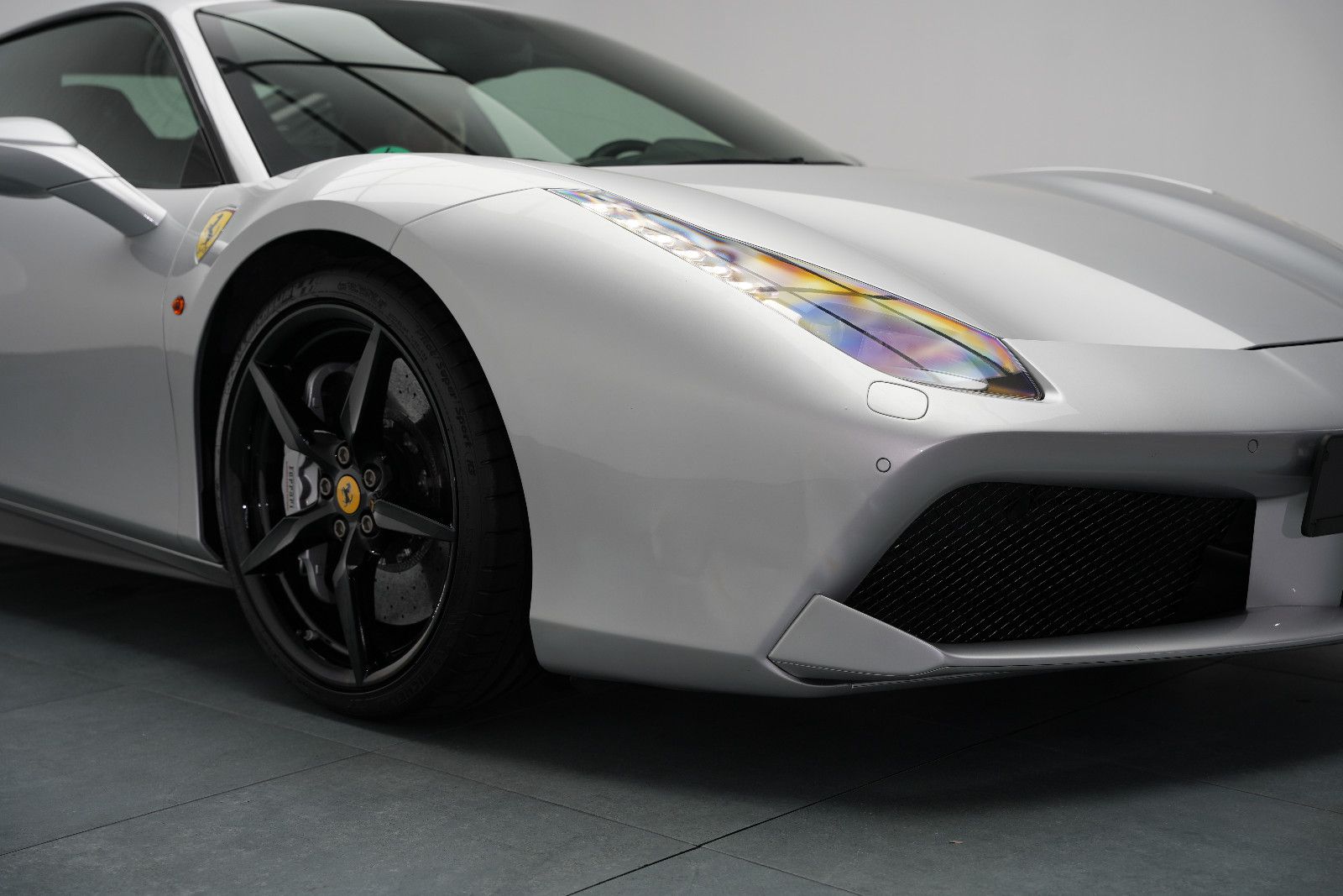Fahrzeugabbildung Ferrari 488 GTB GTB Coupé DCT/SCUDERIA/KAMERA/