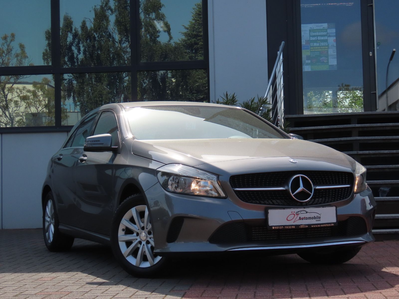 MERCEDES-BENZ A 180