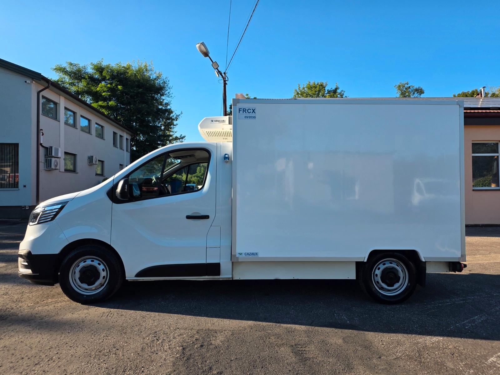 Renault Trafic kühlkoffer THERMO KING 230V 2024 km25400!