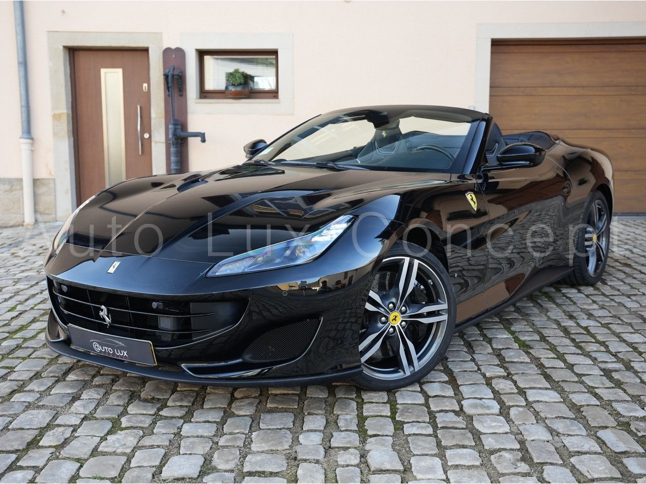 FERRARI Portofino