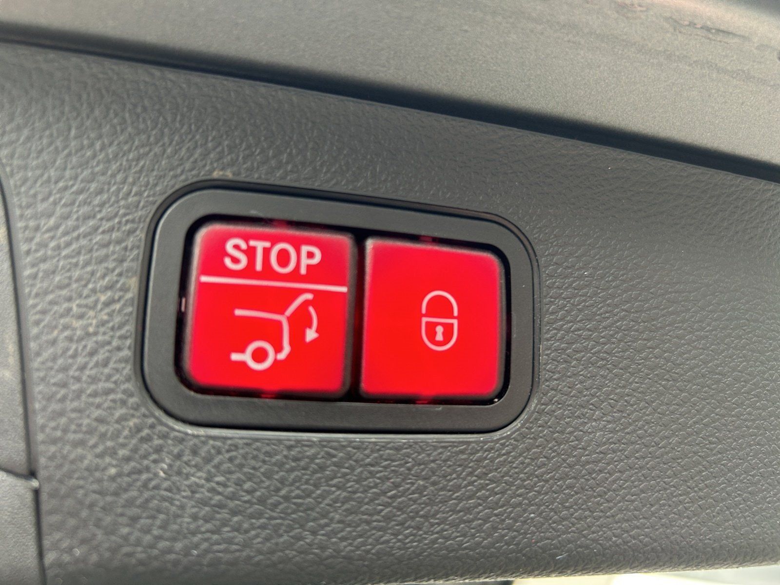 Fahrzeugabbildung Mercedes-Benz GLC 63 S AMG DISTRO Pano MLED Memo HUD Perf.AGA