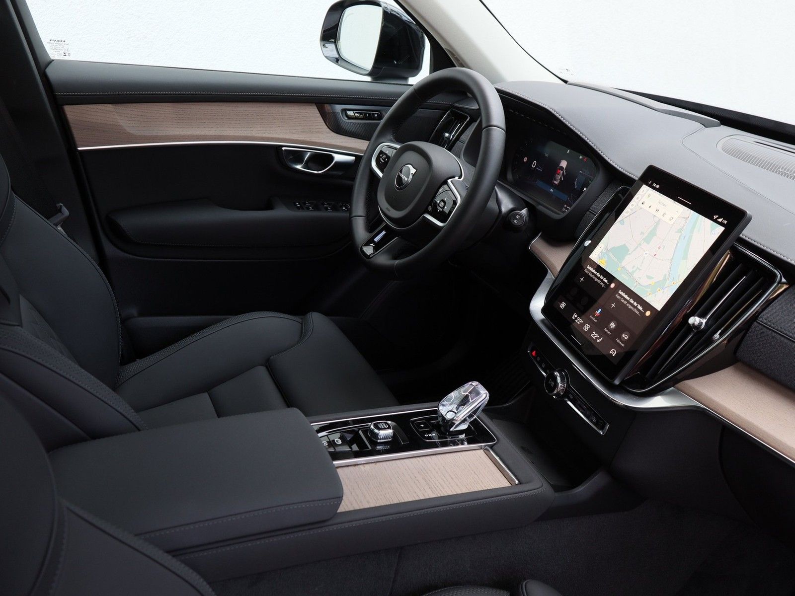 Volvo XC90 T8 AWD Plus Dark NP:96.550,-//PANO/HUD/360° imagem 3