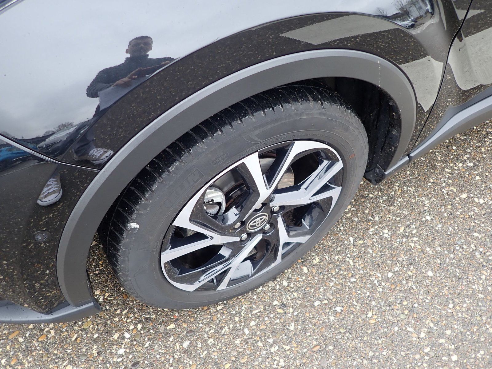 Fahrzeugabbildung Toyota C-HR Hybrid Team D 2.0