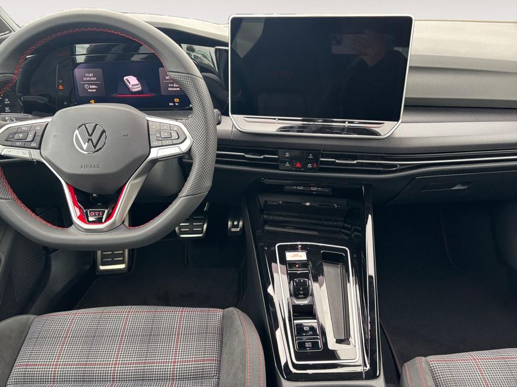 Volkswagen Golf 12