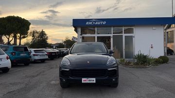 Porsche Cayenne - 7