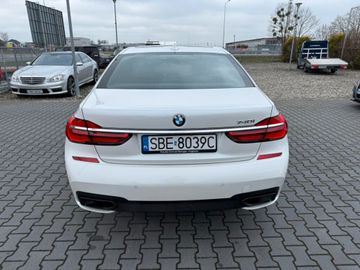 BMW 740 - 9