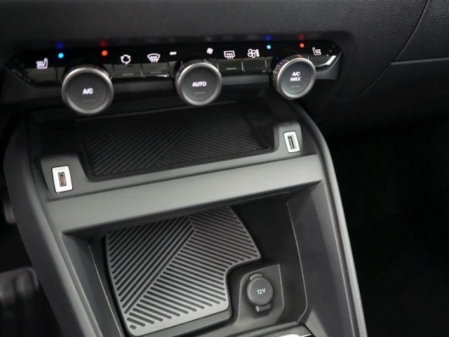 e-C4 C SERIES 50kWh+NAVI+RÜCKFAHRKAMERA+SITZHEIZ