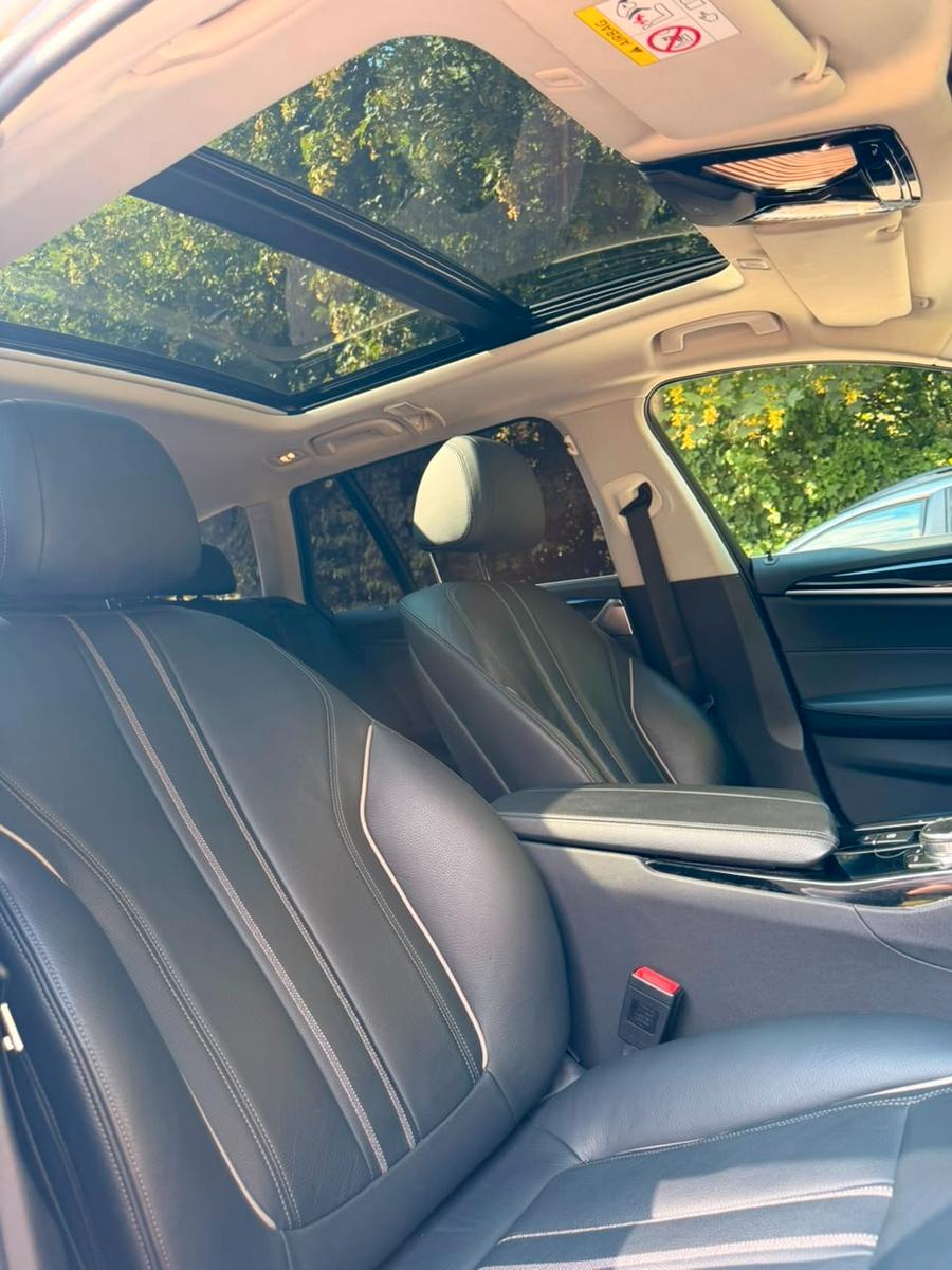 BMW 530 5 Touring 530 d Luxury Line/Pano/Tüv 08.2027