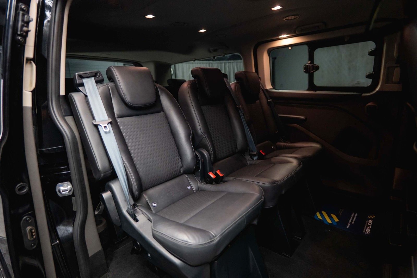 Fahrzeugabbildung Ford Tourneo Custom 320 L2 Sport | 8Sitze | ACC | LED