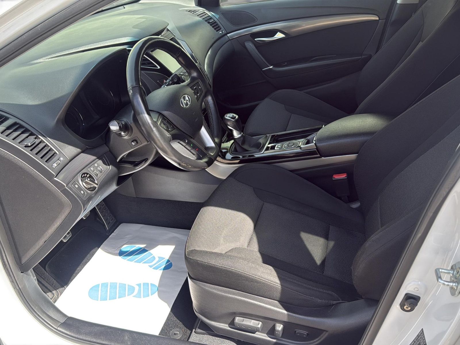 Fahrzeugabbildung Hyundai i40 2.0 GDI / unfallfrei / AHK