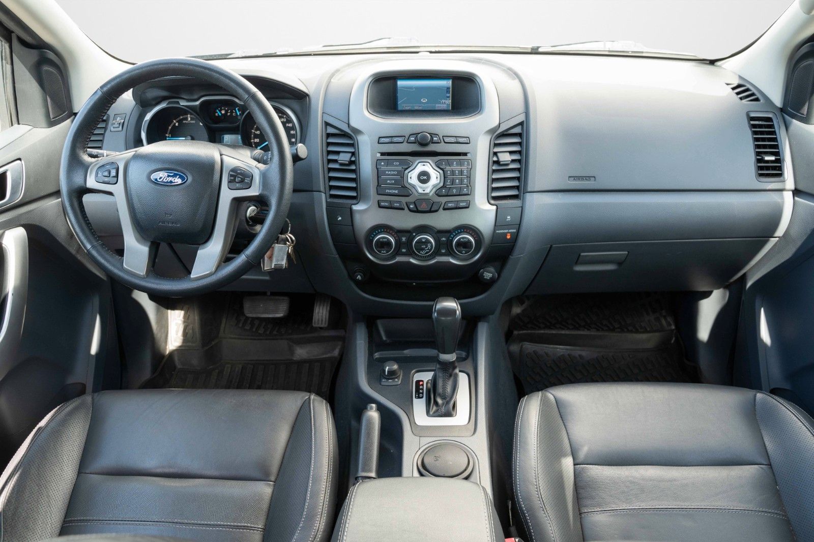 Fahrzeugabbildung Ford RANGER DOKA 4x4 LIMITED AHK KAM ALLWET TEL STAND
