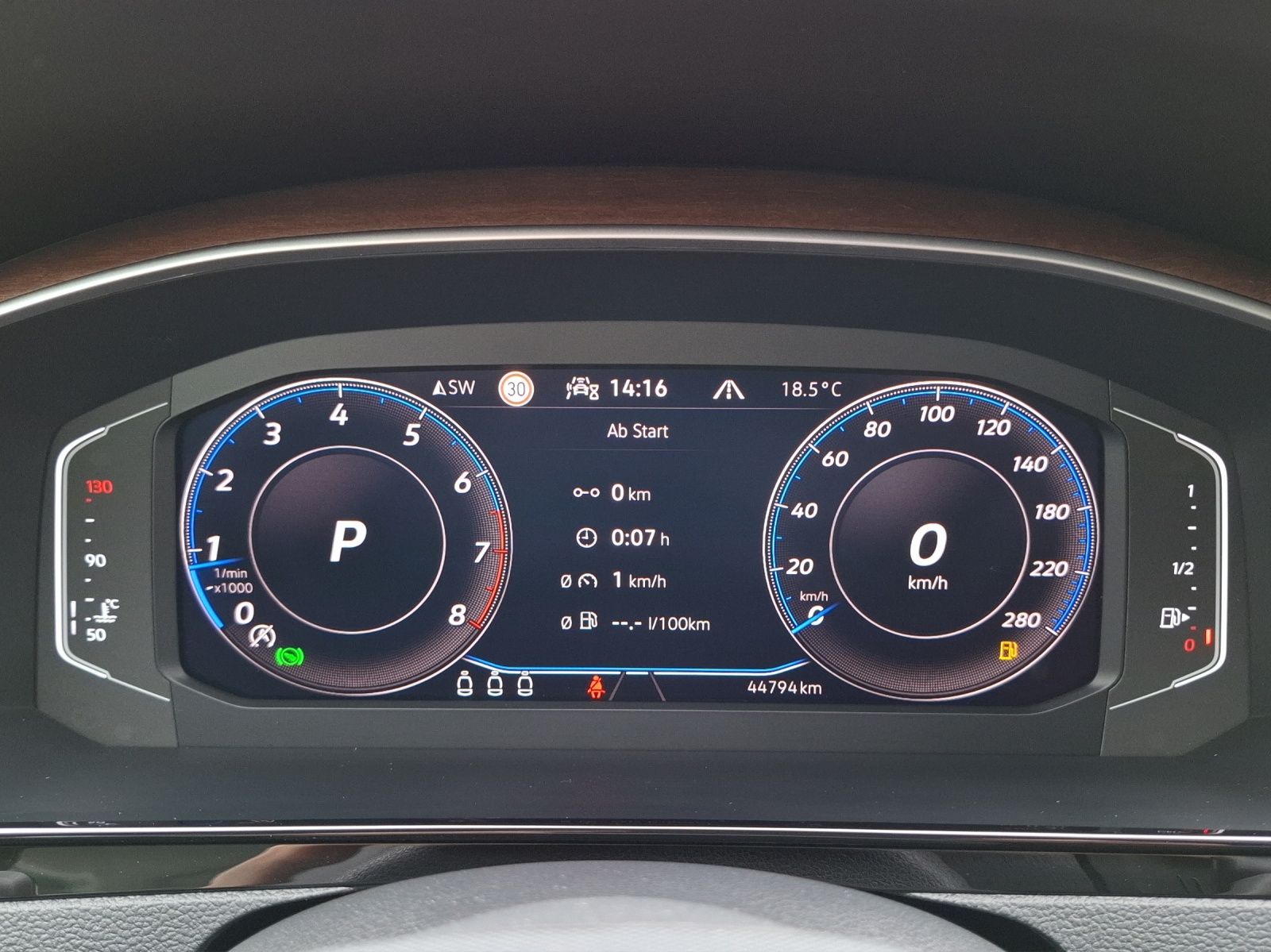 Fahrzeugabbildung Volkswagen Arteon SB TSI Elegance DSG LED Navi AID ACC PDC