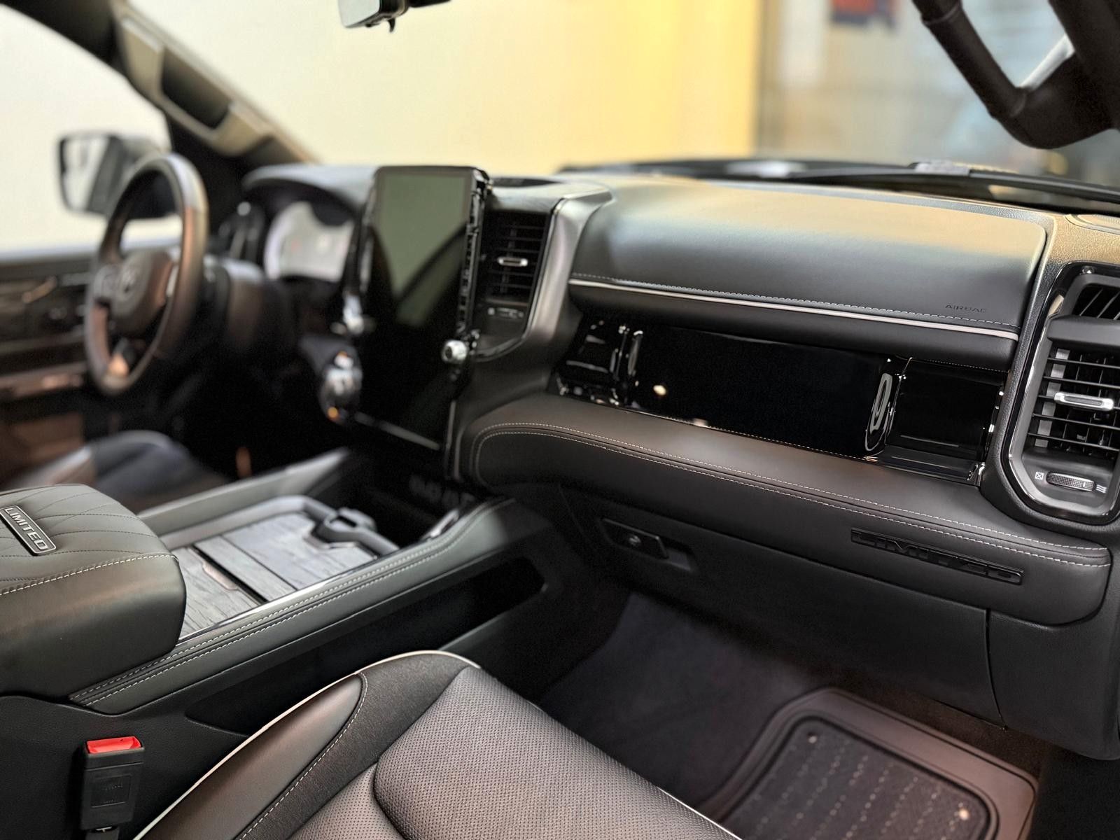 Fahrzeugabbildung Dodge LIMITED HURRICANE 3.0L-HO 540 PS - RAMBOX-MWK